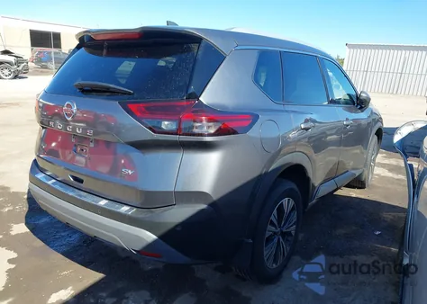 2021 Nissan Rogue Sv z USA, uszkodzony, nr VIN 5N1AT3BA9MC796539